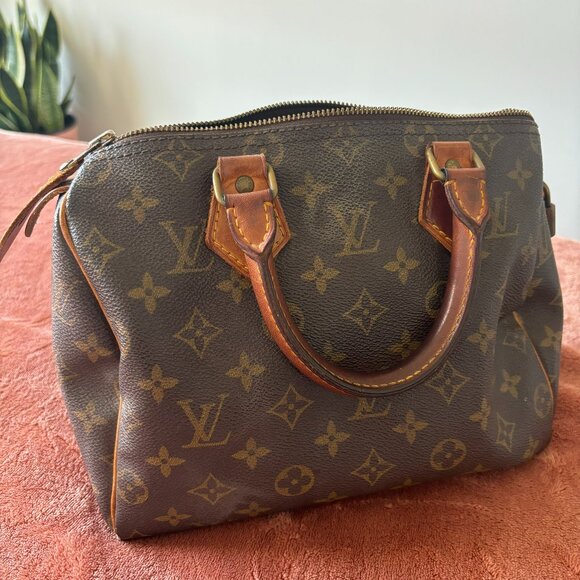 Louis Vuitton Monogram Speedy 25 - Picture 1 of 7